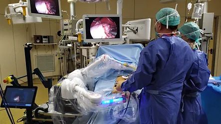 Imagen: El sistema Maestro impulsado por NVIDIA Holoscan allana el camino para la laparoscopia de próxima generación (Fotografía cortesía de Moon Surgical)